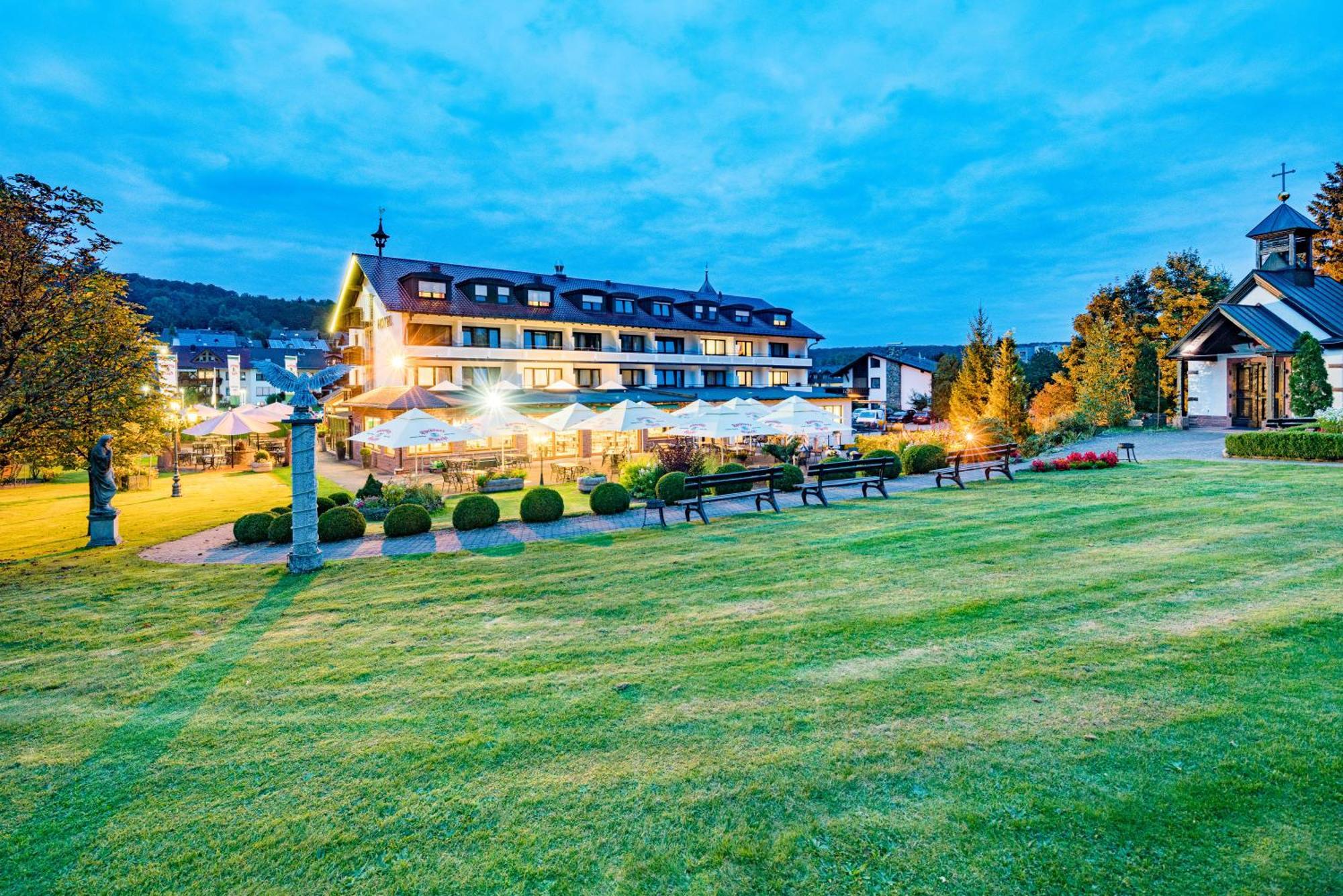 Best Western Hotel Brunnenhof Weibersbrunn Exterior foto